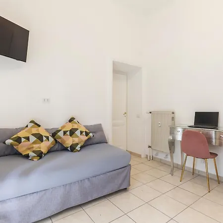 Hostly-michelangelo Cloister Suite-center Of Lägenhet *