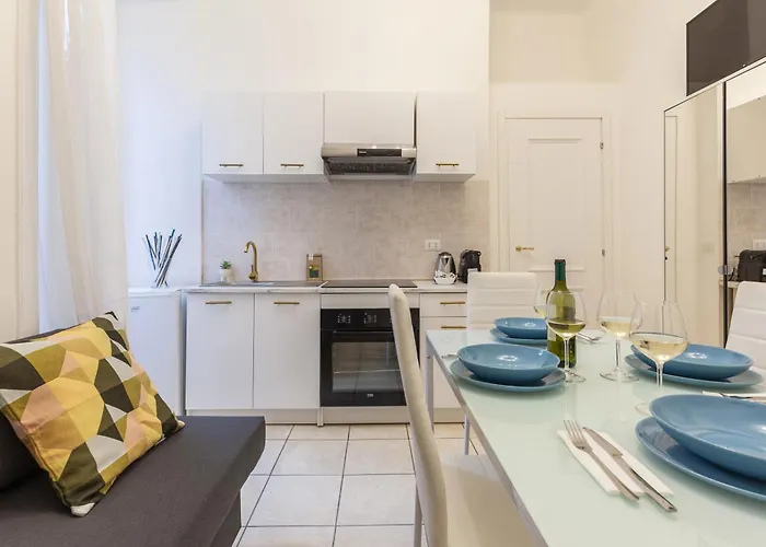 Hostly-michelangelo Cloister Suite-center Of