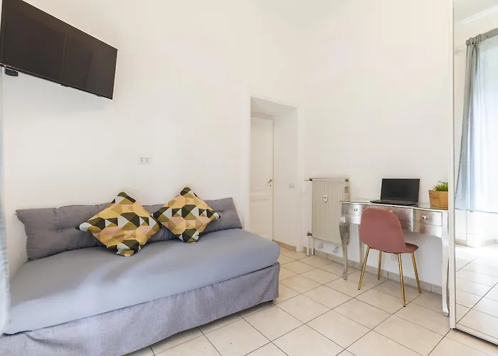 Hostly-michelangelo Cloister Suite-center Of 아파트 *